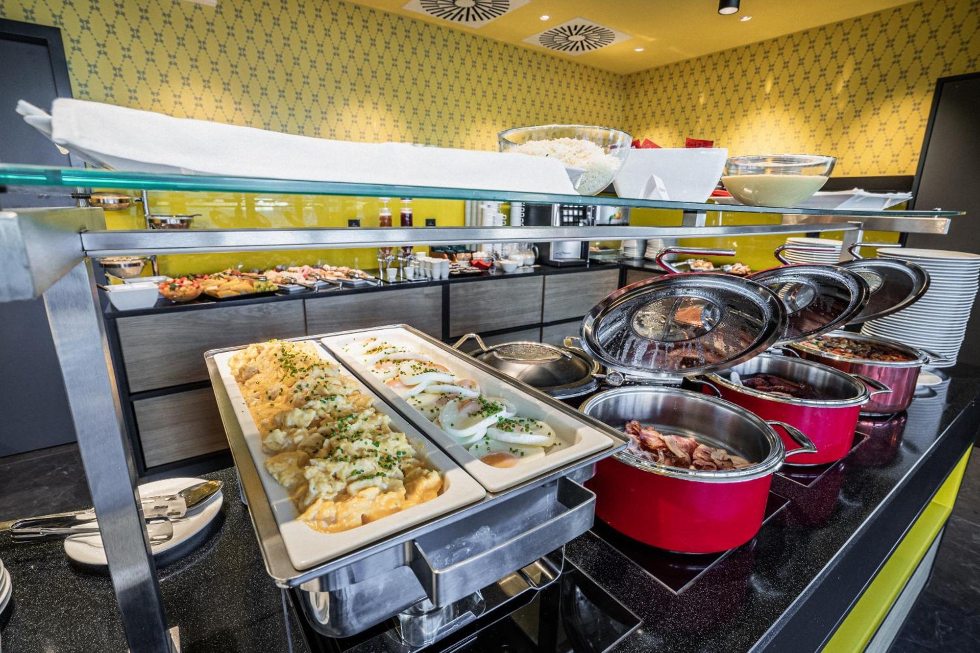 Ea Congress Hotel Aldis Hradec Králové 外观 照片
